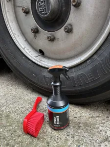 Effektive Entfernung von Flugrost und Kalkablagerungen mit unserem Power Cleaner Säure Reiniger